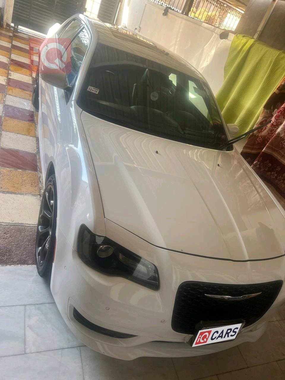 كرايسلر 300